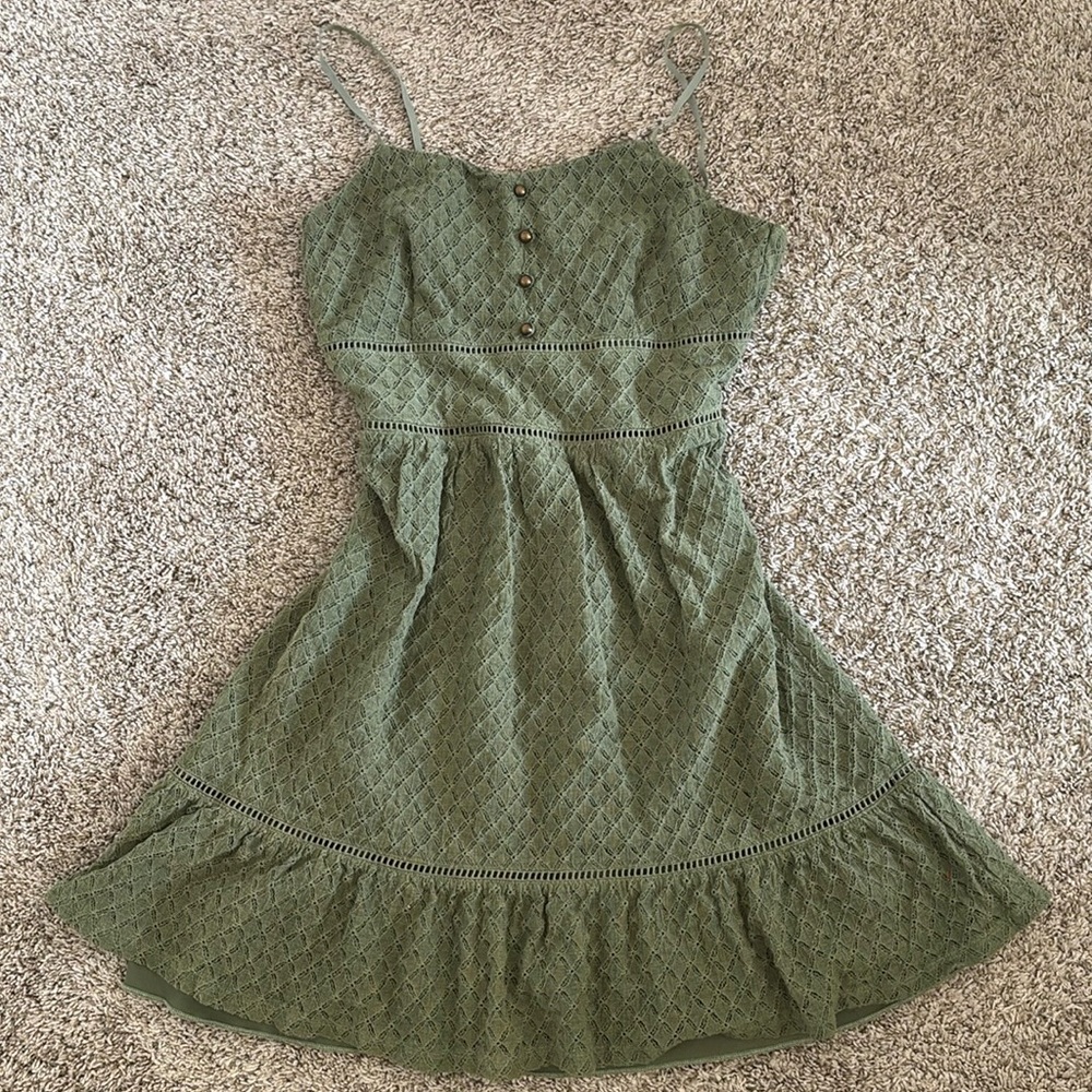 Green lace dress